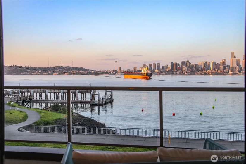 Property photo for 1661 Harbor Avenue Sw #301, Seattle photo 15