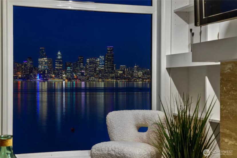 Property photo for 1661 Harbor Avenue Sw #301, Seattle photo 11