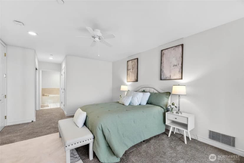 Property photo for 1661 Harbor Avenue Sw #301, Seattle photo 18