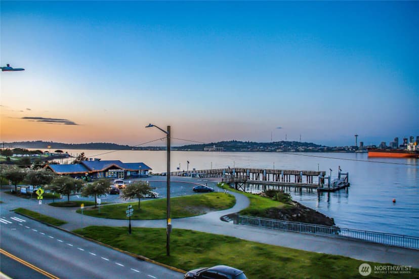 Property photo for 1661 Harbor Avenue Sw #301, Seattle photo 24