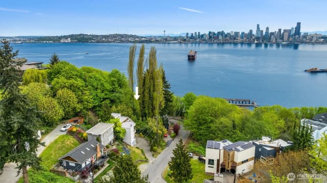 Property photo for 1601 Ferry Avenue Sw, Seattle