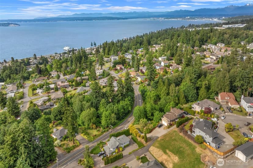 Property photo for 1229 Crownmill Avenue, Mukilteo photo 37