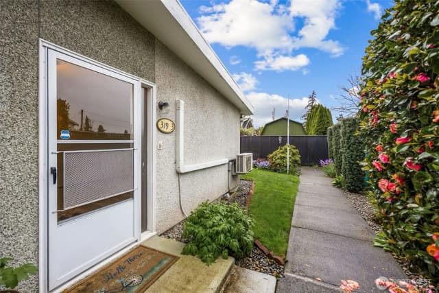 Property photo for 319 7th Place Se, Puyallup photo 4