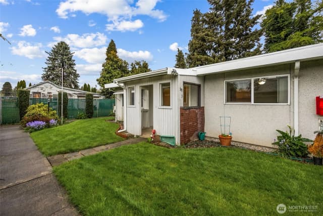 Property photo for 319 7th Place Se, Puyallup photo 3