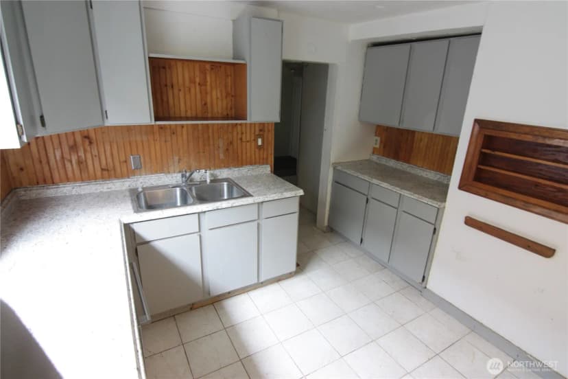 Property photo for 803 S 5th Avenue, Kelso photo 6