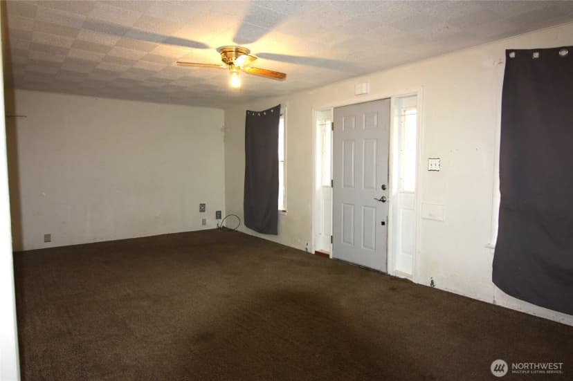 Property photo for 803 S 5th Avenue, Kelso photo 7