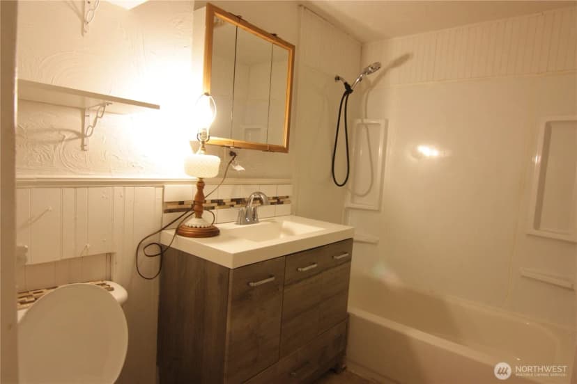 Property photo for 803 S 5th Avenue, Kelso photo 19