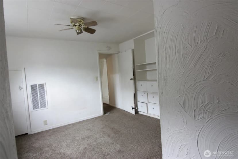 Property photo for 803 S 5th Avenue, Kelso photo 11