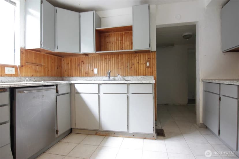 Property photo for 803 S 5th Avenue, Kelso photo 4