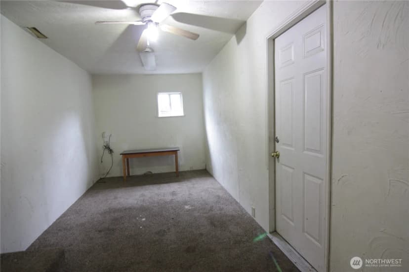 Property photo for 803 S 5th Avenue, Kelso photo 23