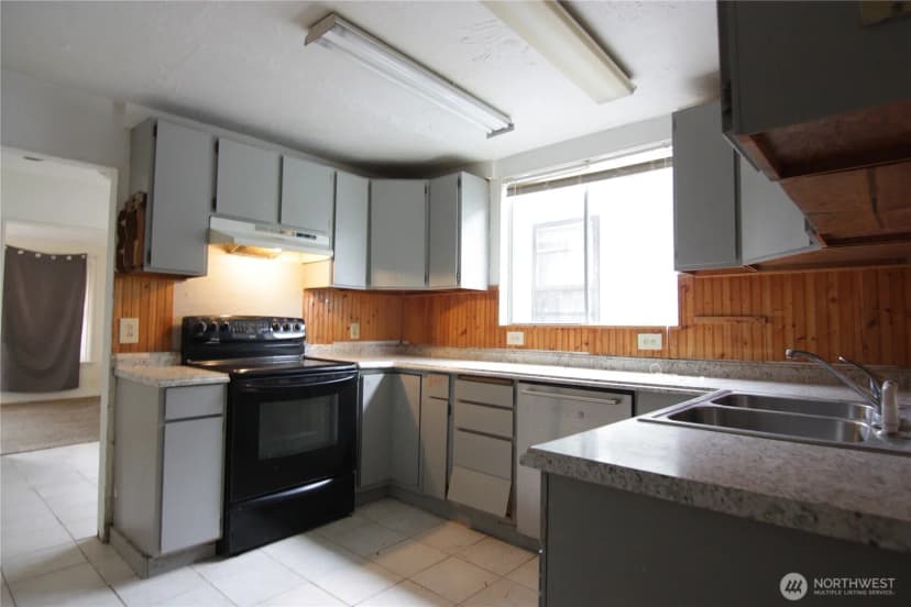 Property photo for 803 S 5th Avenue, Kelso photo 3