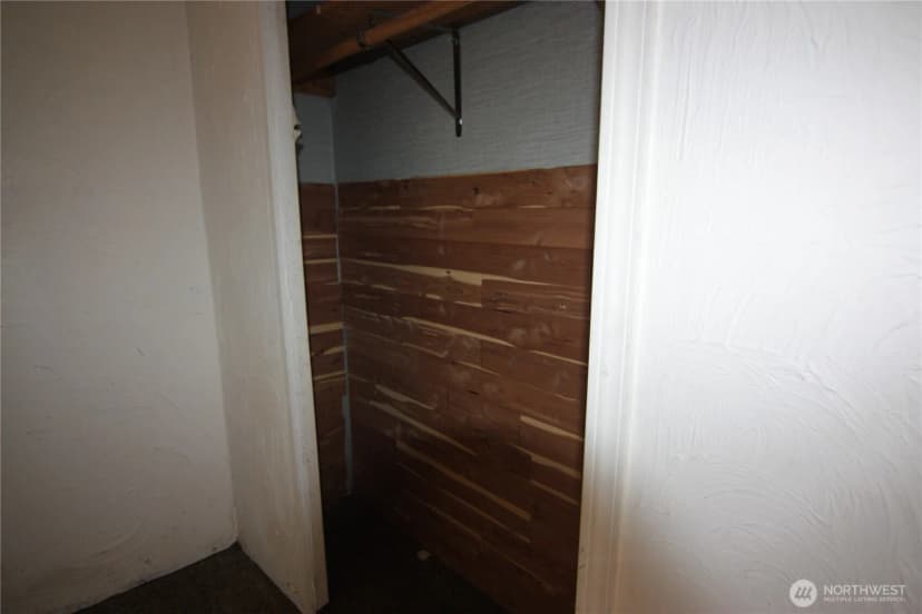 Property photo for 803 S 5th Avenue, Kelso photo 16