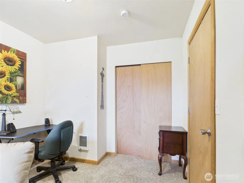 Property photo for 1019 Catala Avenue Se, Ocean Shores photo 10