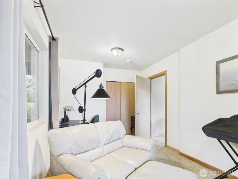 Property photo for 1019 Catala Avenue Se, Ocean Shores photo 11