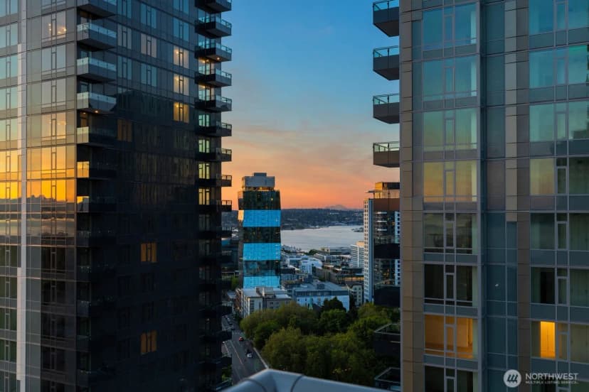 Property photo for 588 Bell Street #2102s, Seattle photo 36