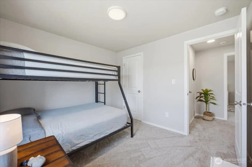 Property photo for 700 Regina Place, Grandview photo 18
