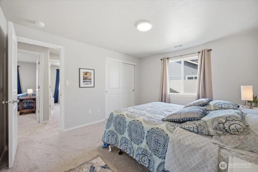 Property photo for 700 Regina Place, Grandview photo 15