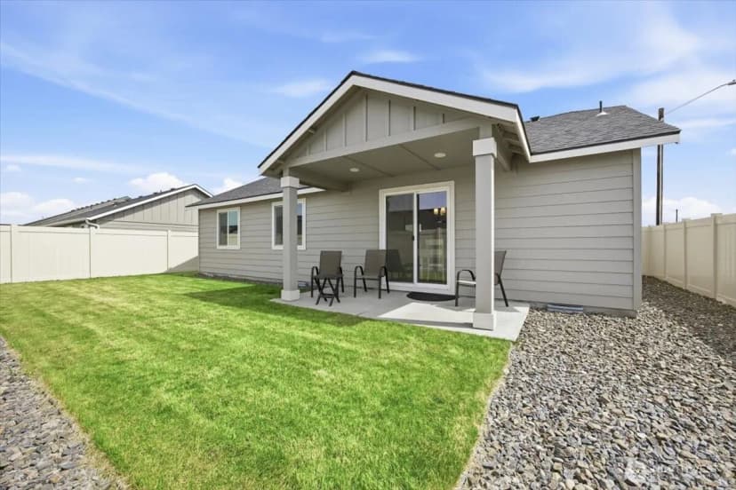 Property photo for 700 Regina Place, Grandview photo 23