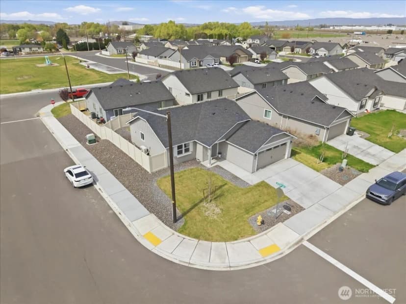 Property photo for 700 Regina Place, Grandview photo 26