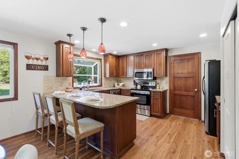 Property photo for 18125 Snohomish Avenue, Snohomish photo 12