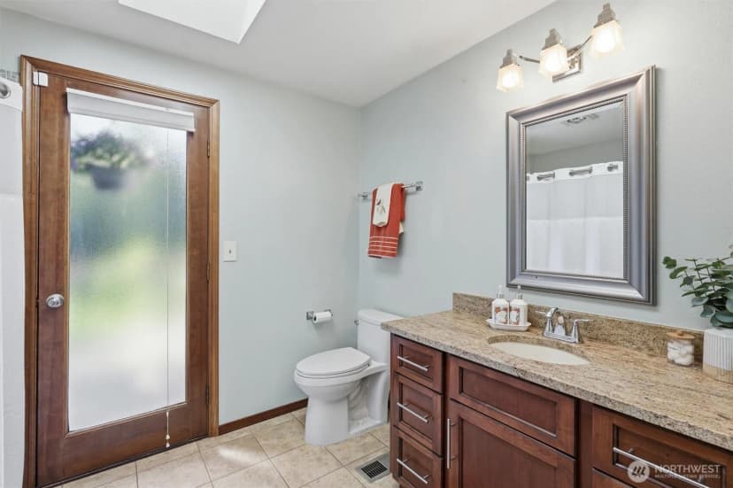 Property photo for 18125 Snohomish Avenue, Snohomish photo 24