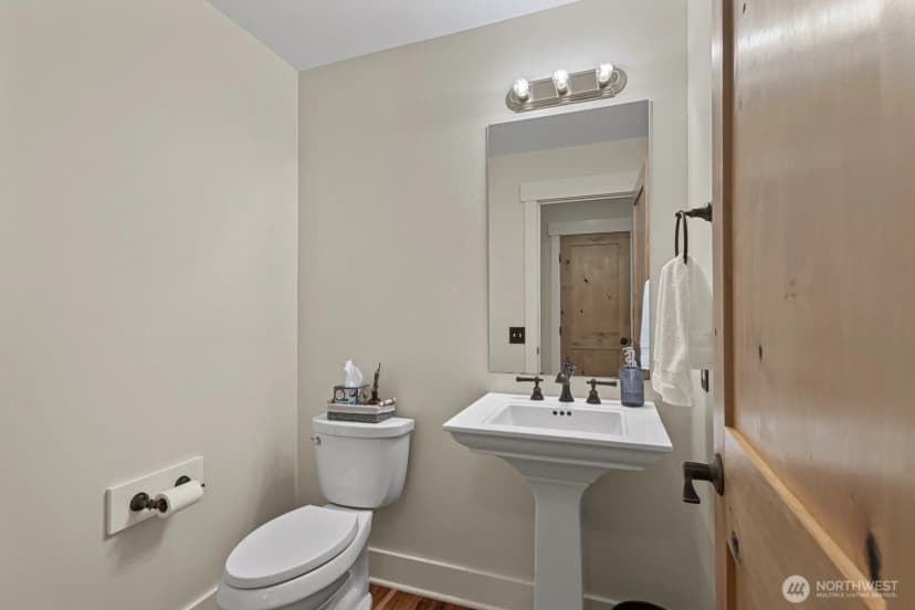 Property photo for 7320 Silent Creek Avenue Se, Snoqualmie photo 10