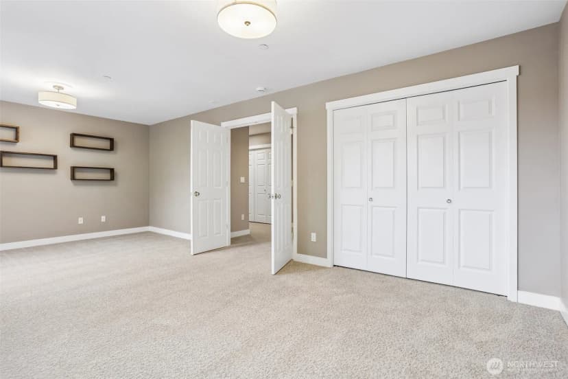 Property photo for 9975 185th Court Ne, Redmond photo 31