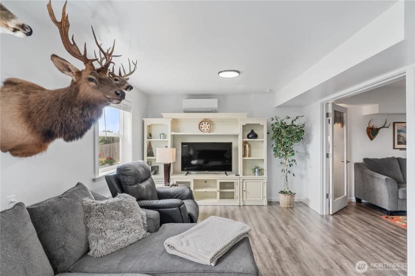 Property photo for 230 Swiss Avenue, Montesano photo 30