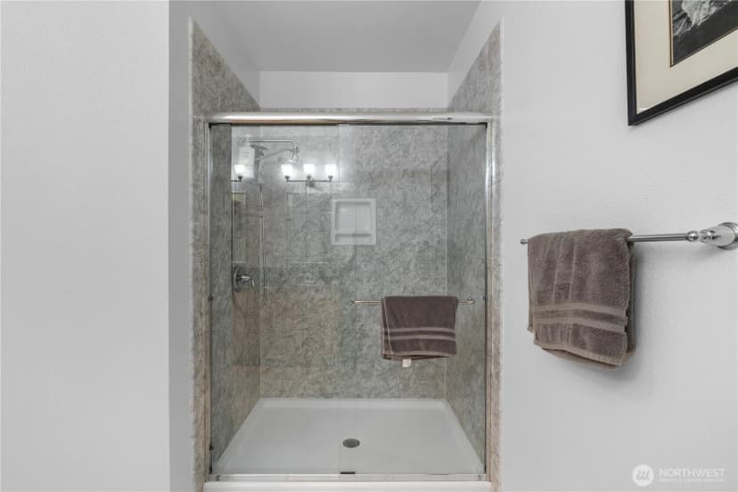 Property photo for 22627 Ne Alder Crest Drive #102, Redmond photo 19