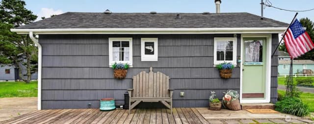 Property photo for 1402 199th Place, Long Beach photo 2