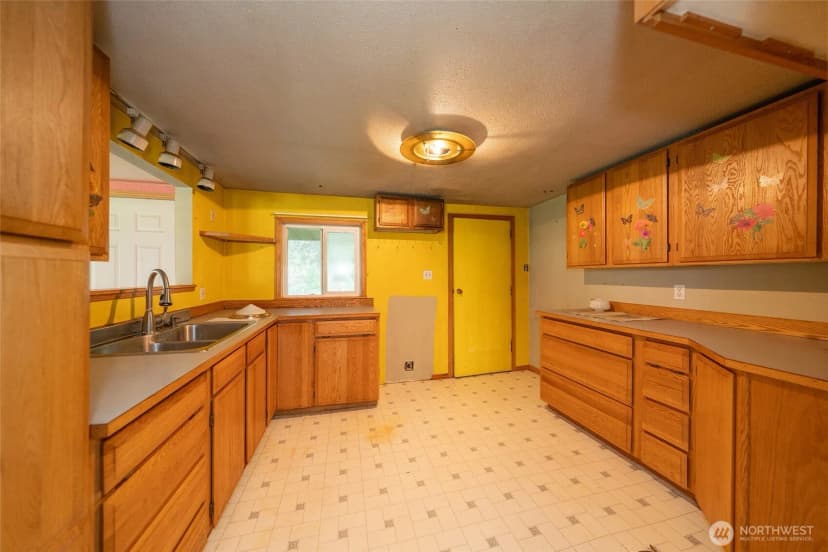 Property photo for 18645 Dynamite Drive Se, Yelm photo 3