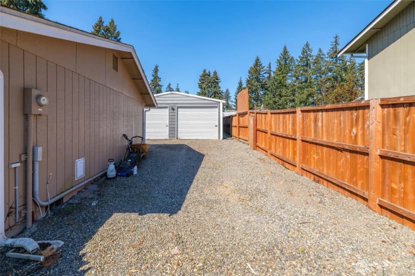 Property photo for 16020 70th Avenue E, Puyallup photo 28