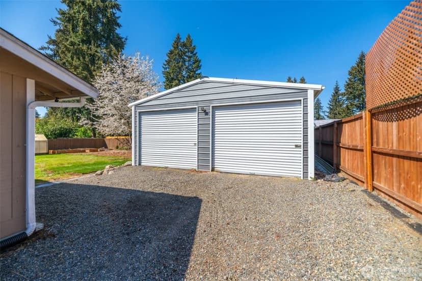 Property photo for 16020 70th Avenue E, Puyallup photo 29