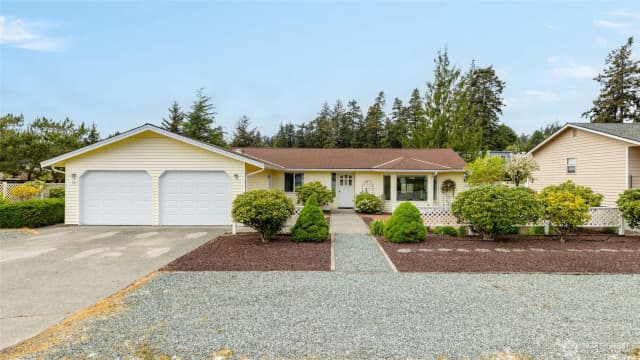 Property photo for 90 Chinook Place, La Conner