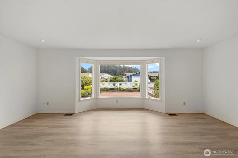 Property photo for 90 Chinook Place, La Conner photo 4