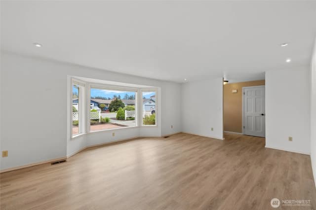 Property photo for 90 Chinook Place, La Conner photo 5