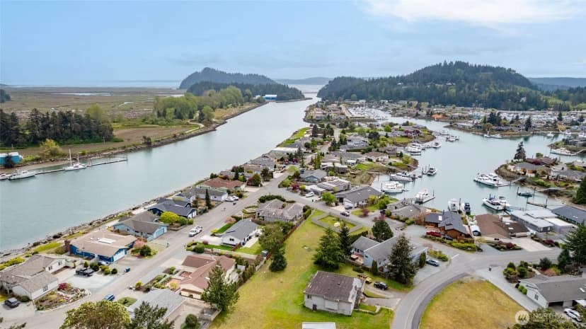 Property photo for 90 Chinook Place, La Conner photo 40