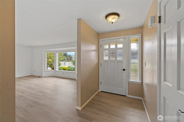 Property photo for 90 Chinook Place, La Conner photo 3