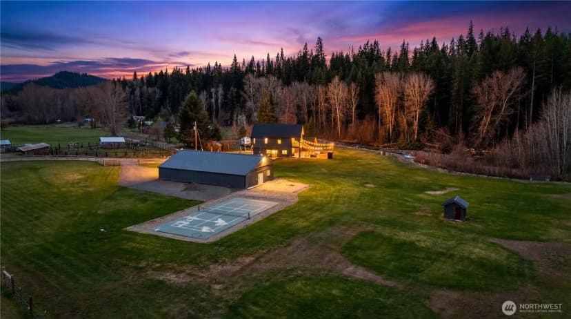 Property photo for 161 Middle Fork Lane, Cle Elum photo 2