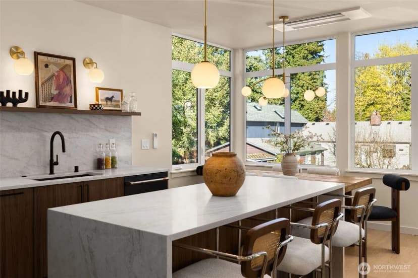 Property photo for 14031 Densmore Avenue N, Seattle photo 11