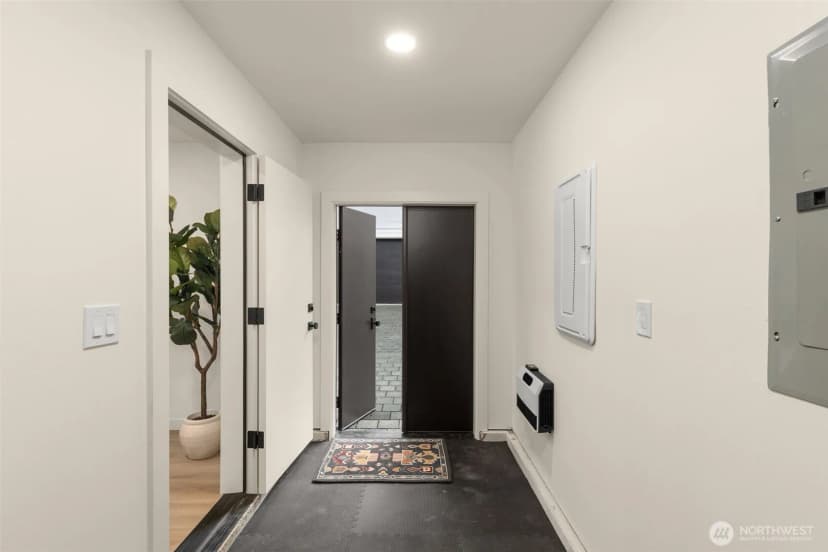 Property photo for 14035 Densmore Avenue N, Seattle photo 25