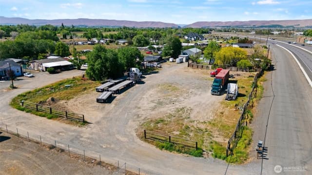 Property photo for 370 Nw Manor Road, Wapato