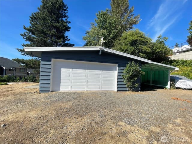Property photo for 4030 Factoria Boulevard Se, Bellevue photo 5