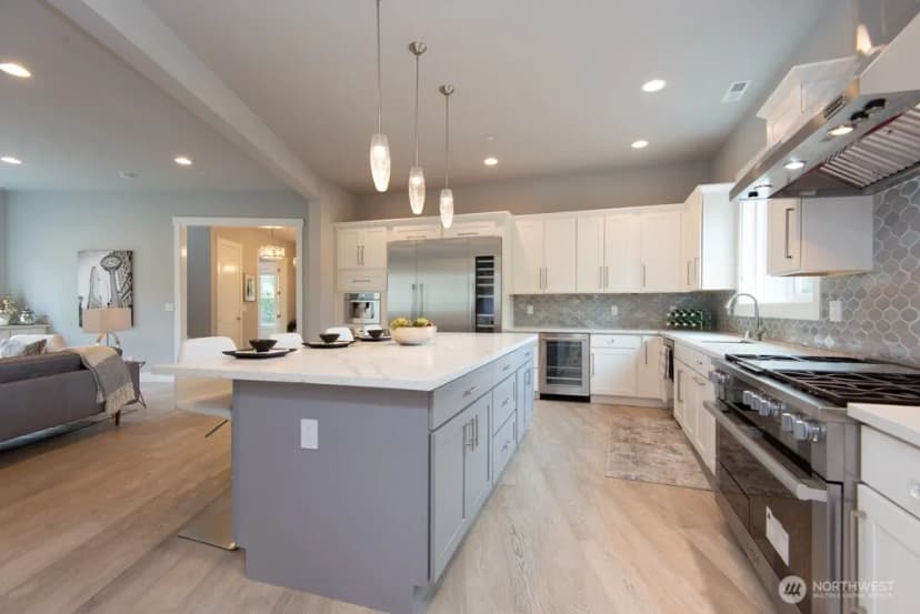Property photo for 1808 104th Avenue Se, Bellevue photo 6