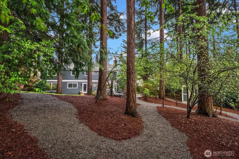 Property photo for 14314 Ne 10th Place, Bellevue photo 33