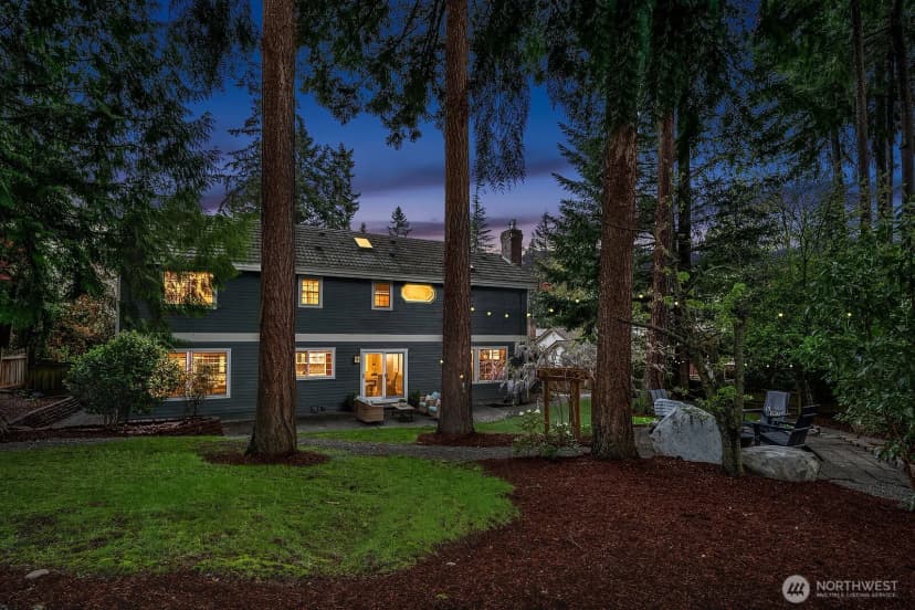 Property photo for 14314 Ne 10th Place, Bellevue photo 35