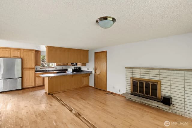 Property photo for 31446 28th Place Sw, Federal Way photo 3