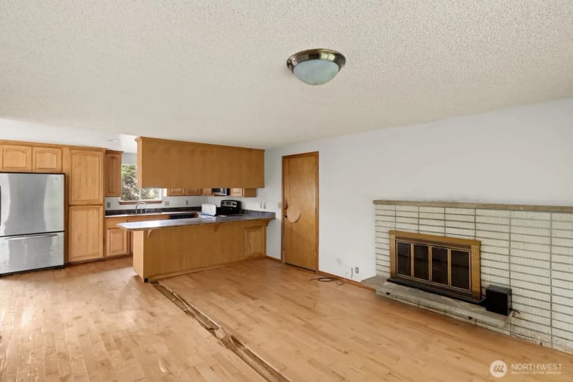 Property photo for 31446 28th Place Sw, Federal Way photo 3