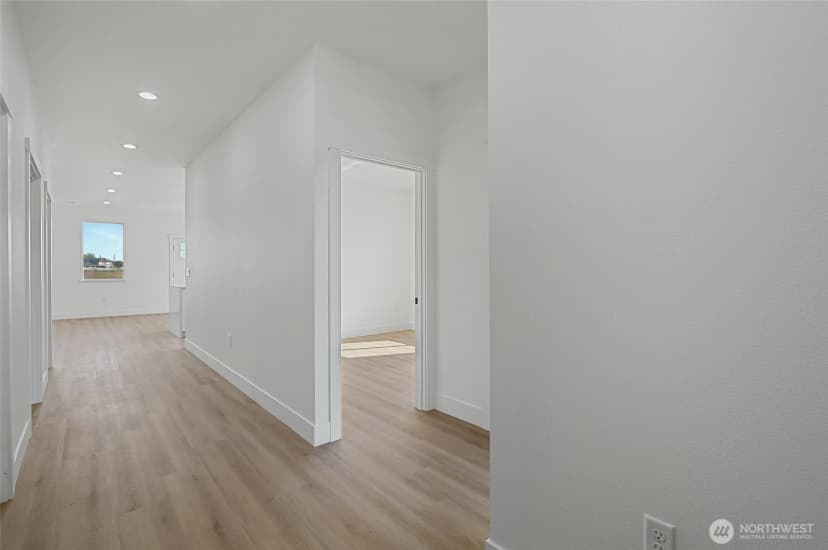 Property photo for 13 Parkside Lp, Ephrata photo 9