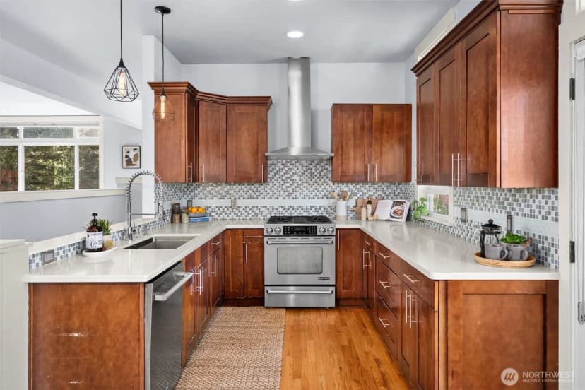 Property photo for 8304 54th Avenue S, Seattle photo 6